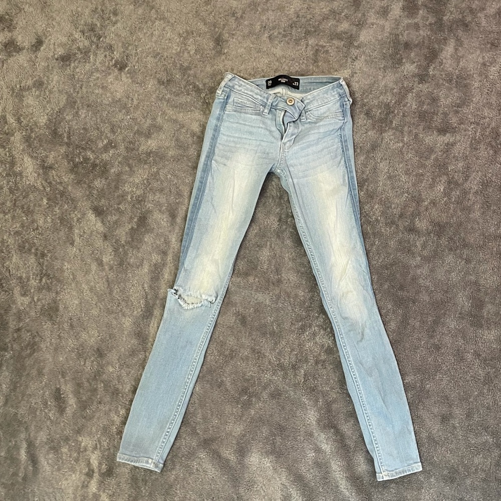 Light wash Hollister jeans
